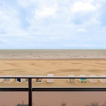 Les Glaieuls 0301 Apartment